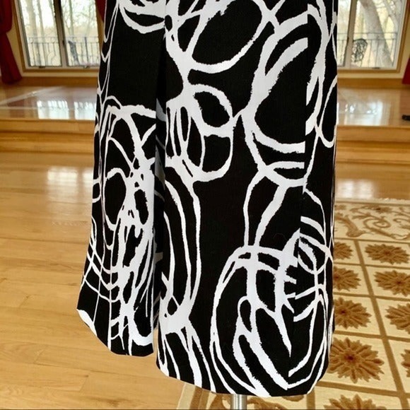 Pleated A-Line Knee Length Graphic Print Skirt Size Medium - Picture 8 of 8